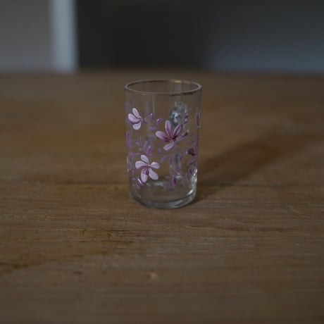 フランス・ピンクの小花・花模様のショットグラス