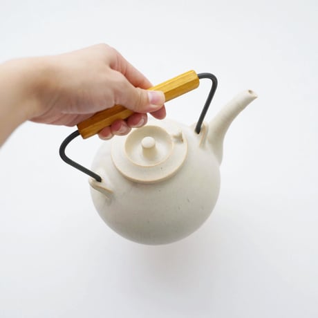 角掛政志・耐火土びん