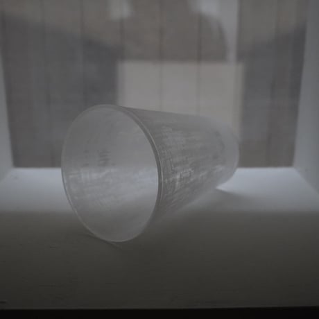 金子朋恵・思考のグラス (L)