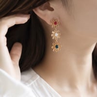 【M-156-P】ゴールド フラワー ピアス