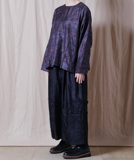 【BUNON】 Embroidery Slit Blouse