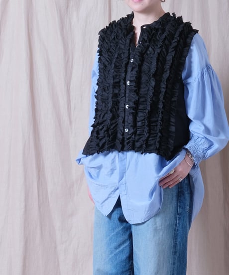 【UNIVERSAL TISSU】フレンチリネン スリーブレスフリルブラウス/UT261BL005/2026年 9月上旬再入荷予定