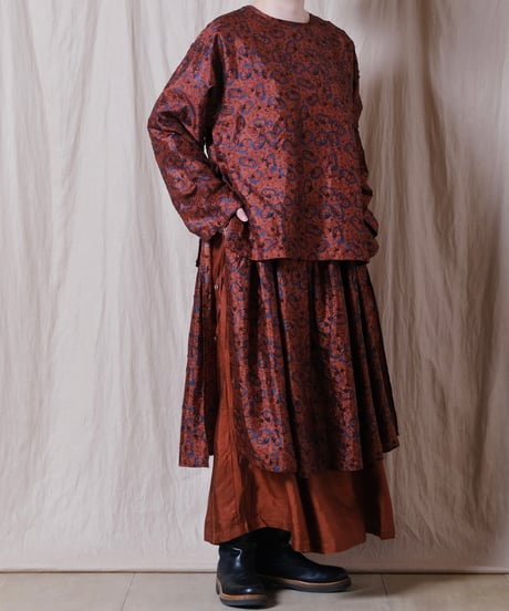【BUNON】 Embroidery Slit Blouse