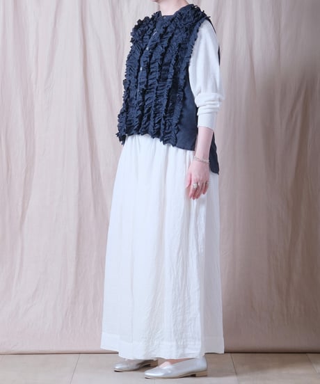 【UNIVERSAL TISSU】フレンチリネン スリーブレスフリルブラウス/UT261BL005/2026年 9月上旬再入荷予定