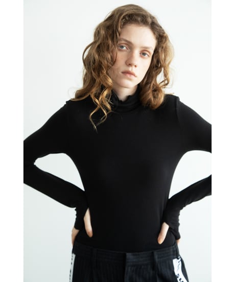 タートルネックTOPS【WCJ-DO-013BLK】※10月2日以降順次発送予定