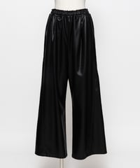 フェイクレザーワイドパンツ【WCJ-SP-026BLK】