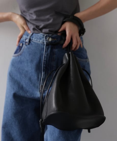 《 予約〆切11/4まで》11月頃 【 Arée 】Leather Sholder Pouch -AR261SP003-
