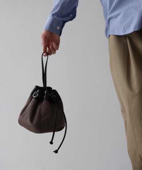 《 予約〆切11/4まで》11月頃 【 Arée 】Leather Pouch -AR261NP002-