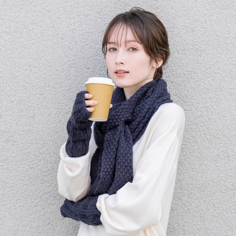 【KOHARU】フラッフィーシルクストール