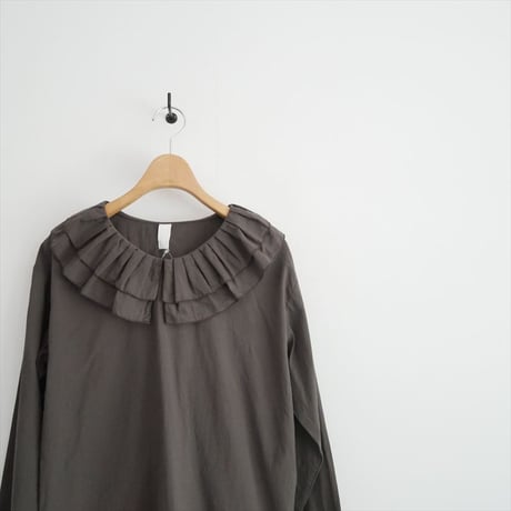 2025AW・人気完売品 gather & tools別注 Yoli simple frill blouse for gather YL-TP37-25AW 2604-1412