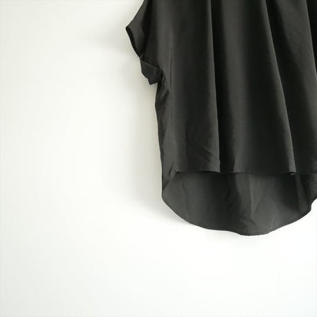 2025 / 未使用 / OLTA DESIGNS / シルク混ブラウス / 025 36 678 / 2509-1090
