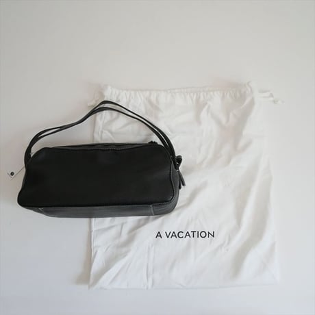 A VACATION TRAPEZE LEATHER バッグ 2607-0849