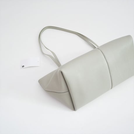 継続販売品 TOMORROWLAND同型お取扱い Maeden Boulevard Sling ショルダーバッグ 27035403003 2608-1535