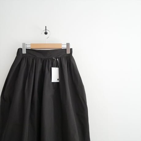 2025・人気完売品 MACHATT メモリーキュロットパンツ 25010412 2610-0101