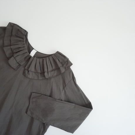 2025AW・人気完売品 gather & tools別注 Yoli simple frill blouse for gather YL-TP37-25AW 2604-1412