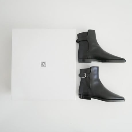 TOTEME The Belted Boot 241-WAS1006-LE0035 2606-0843