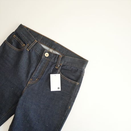 2025AW・人気完売品 DEUXIEME CLASSE Modern Flare ジーンズ 25030500803030 2605-0471