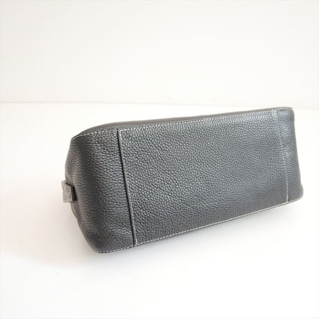 A VACATION TRAPEZE LEATHER バッグ 2607-0849