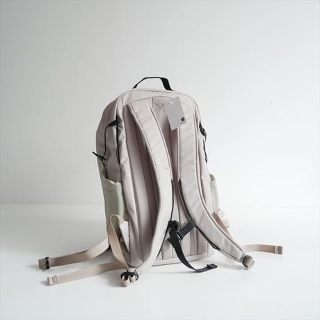 継続販売型 未使用 ARC'TERYX マンティス 26 バックパック X000010643 2610-0876