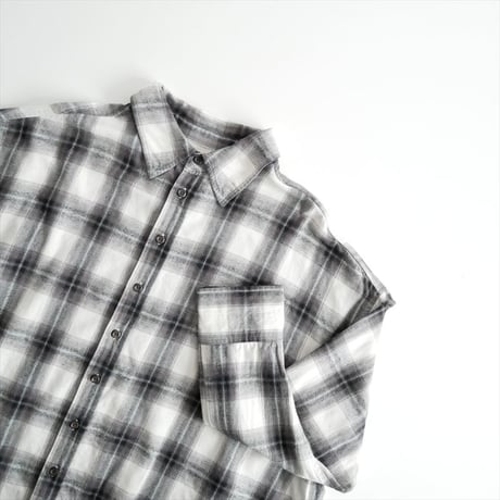 人気完売品 / PROVOKE / Oversized check Shirt / 24050587000310 / 2504-0236