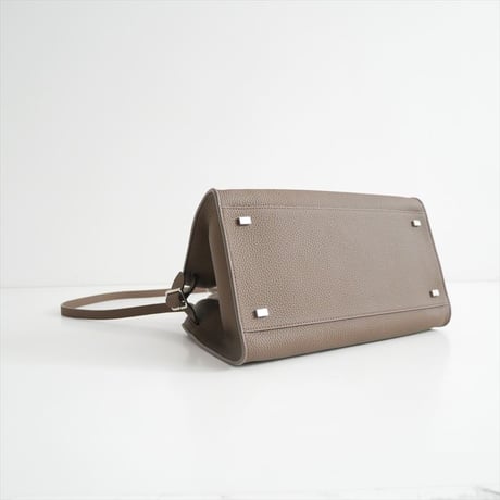 人気完売品 未使用 THE ROW Soft Margaux 12 W1586L133 2607-0016