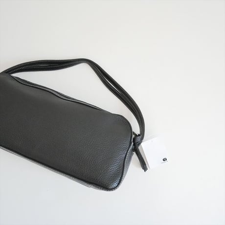 A VACATION TRAPEZE LEATHER バッグ 2607-0849