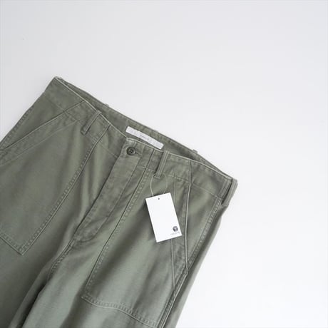 2025AW・人気完売品 FRAMeWORK ミリタリースラブバックサテンベイカーパンツ  25030220304130 2608-0092