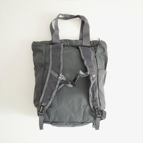 継続販売型・人気完売カラー 未使用 patagonia Terravia Tote Pack  24L 48814 2608-1517
