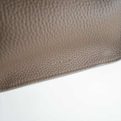 人気完売品 未使用 THE ROW Soft Margaux 12 W1586L133 2607-0016