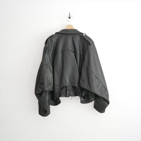 2025・人気完売品 beautiful people double-end shrink leather racingjacket 1525402006 2605-0737