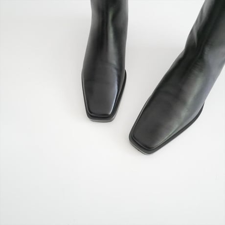 TOTEME The Belted Boot 241-WAS1006-LE0035 2606-0843
