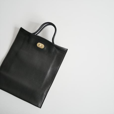 人気完売カラー Hender Scheme twist hand bag small 2610-0461