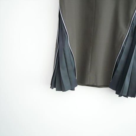BARNEYS NEW YORK別注 sacai サイドプリーツスカート 24-07628 2606-0944
