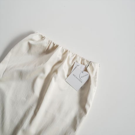2025AW 未使用 MICA&DEAL サテンタイトスカート 0125102008 2605-2075