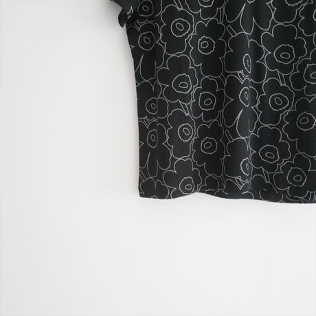 2025 / 未使用 / marimekko / Heleys Piirto Unikko Tシャツ / 52259194481 / 2509-0173