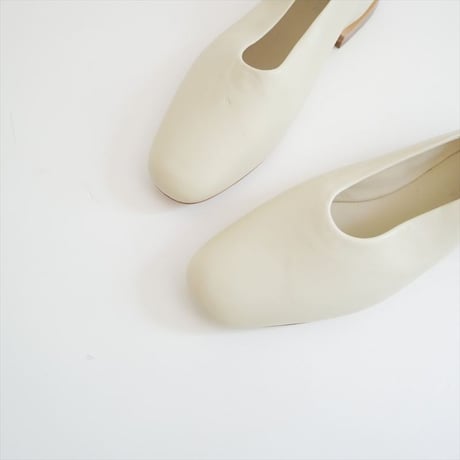 継続販売品 GALERIE VIE LAUREL カバードスリッポン 2608-1218