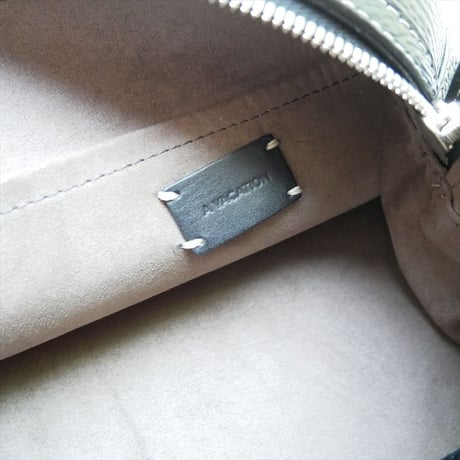 A VACATION TRAPEZE LEATHER バッグ 2607-0849