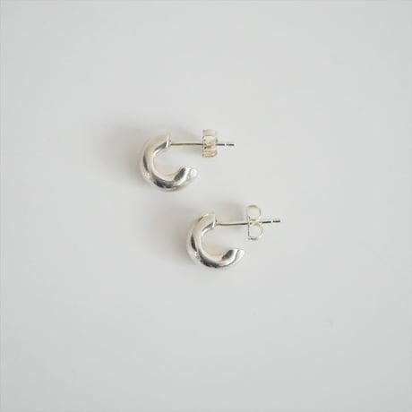 TOMORROWLAND購入品 AGMES DAHLIA HUGGIES ミニピアス 2608-1223