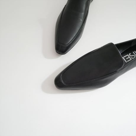 継続販売品 SHISEI POINTED SLIT PUMPS（レイン対応） 2609-0243