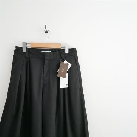 2026・人気完売色 未使用 R'IAM Plage Super wide CHINO パンツ 26030922605110 2609-0146