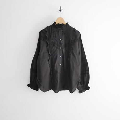 2026・人気完売品 HUG O WaR ピンタックフリルブラウス 2607-0655