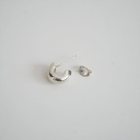 TOMORROWLAND購入品 AGMES DAHLIA HUGGIES ミニピアス 2608-1223