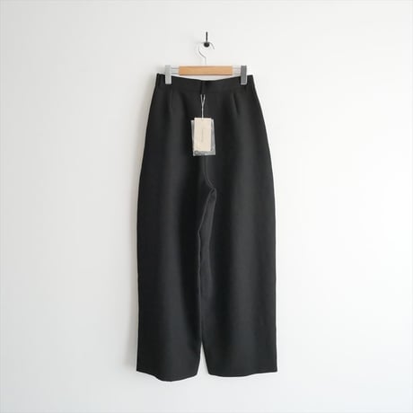 継続販売品 未使用 Curensology プレーンツータックパンツ 104098 2610-0613
