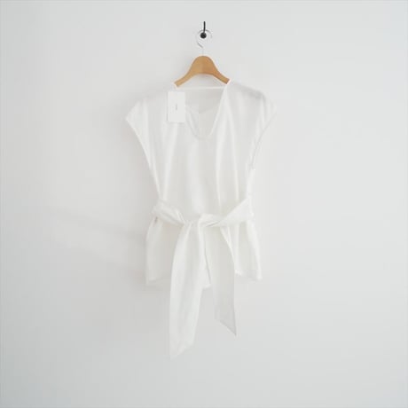2025SS・人気完売品 未使用 anuke / Linen Cachecoeur Tops / 62510431 2511-1199