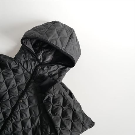 未使用 / ARMEN / POLY×POLY HEAT QUILT OVERSIZED HOODED JACKET WITH RIBBED CUFF / NAM2153PP / 2503-0556
