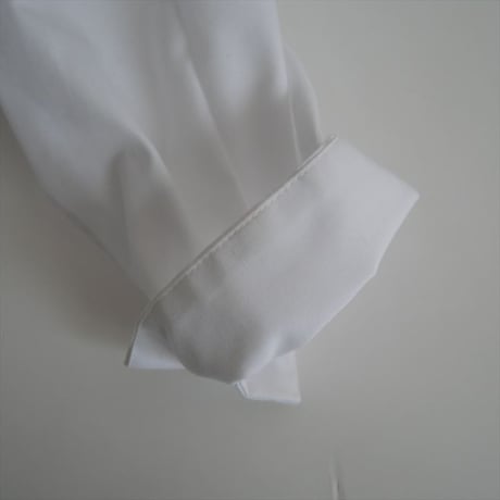nagonstans / asymmetry-sleeves all-round shirt / 470HS830-0300 / 2506-0567