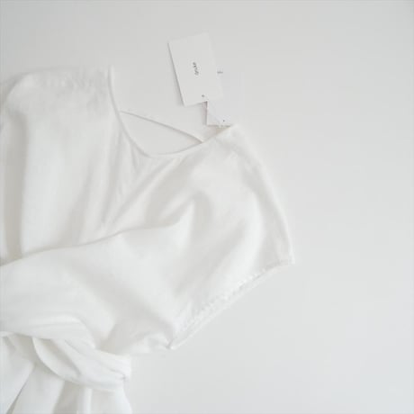 2025SS・人気完売品 未使用 anuke / Linen Cachecoeur Tops / 62510431 2511-1199