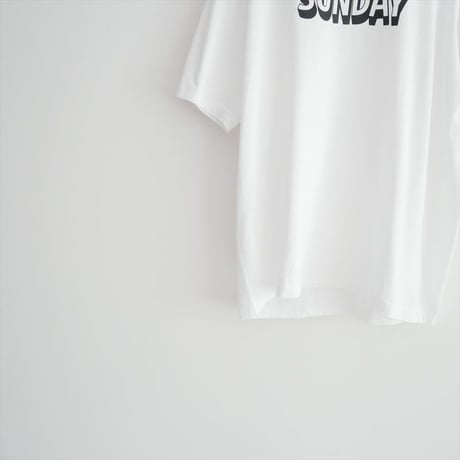 2025SS・人気完売品 未使用 journal standard luxe SUNDAY プリントT 25070440047020 2607-0386