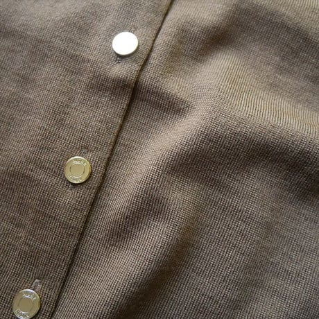 2025AW・人気完売品 未使用 DEUXIEME CLASSE FF30 TODAY クルーネック カーディガン 25080500405030 2609-0981