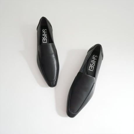 継続販売品 SHISEI POINTED SLIT PUMPS（レイン対応） 2609-0243